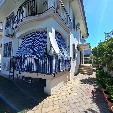 Capricorn Apartment *
